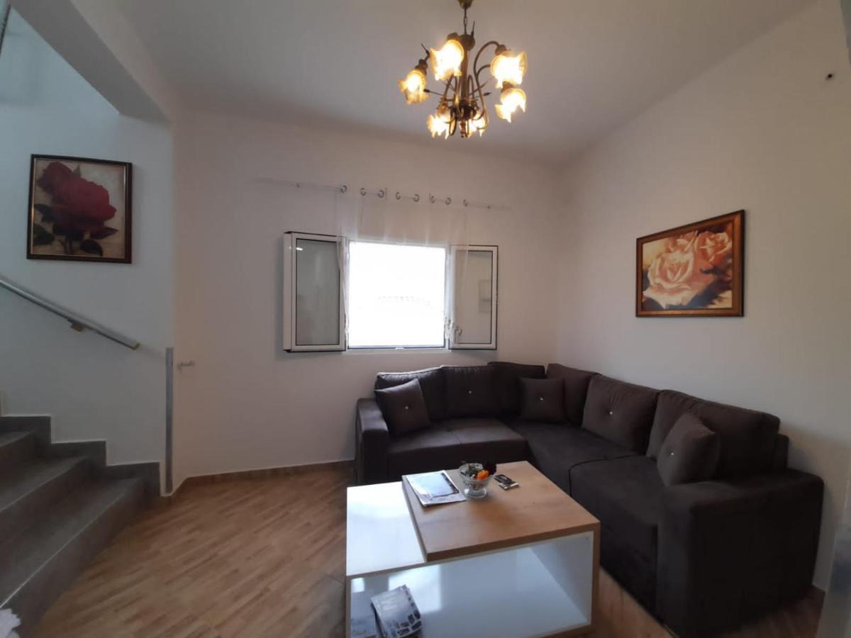 Përmet Hotel Apostoli מראה חיצוני תמונה