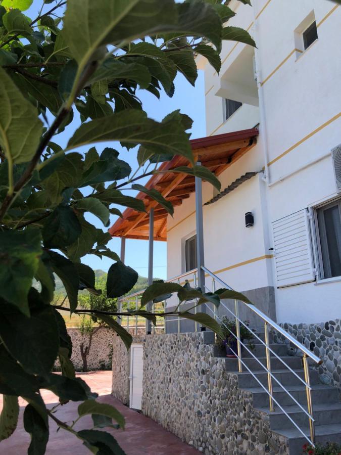 Përmet Hotel Apostoli מראה חיצוני תמונה
