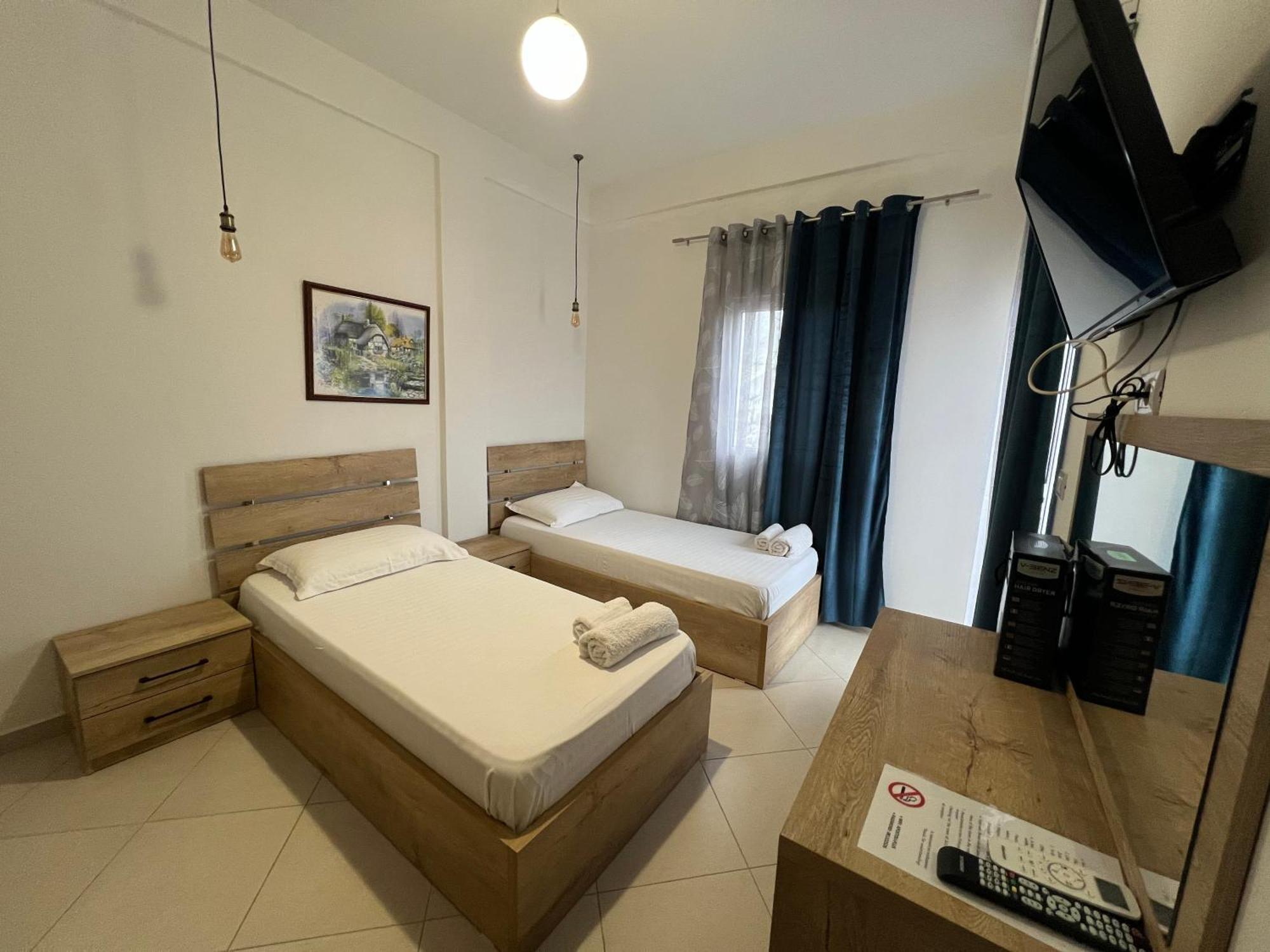 Përmet Hotel Apostoli מראה חיצוני תמונה