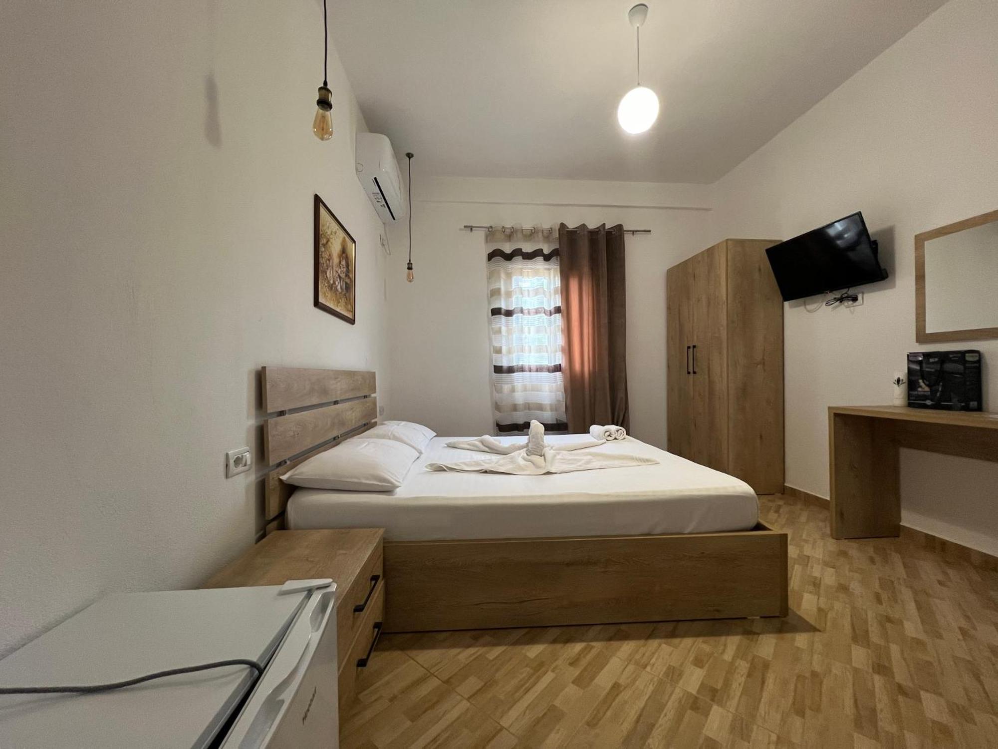 Përmet Hotel Apostoli מראה חיצוני תמונה