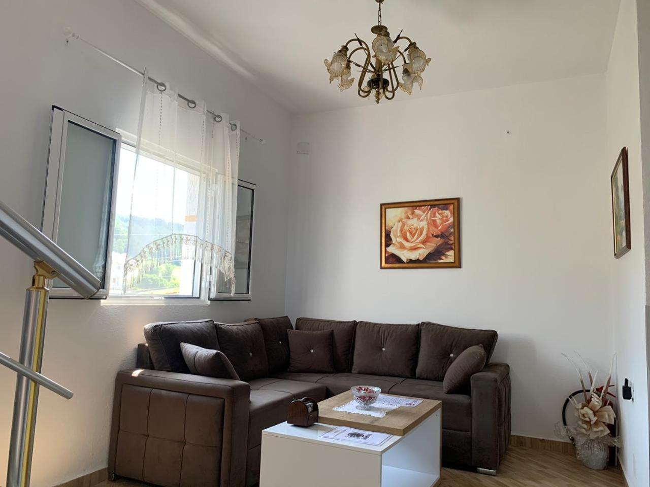 Përmet Hotel Apostoli מראה חיצוני תמונה